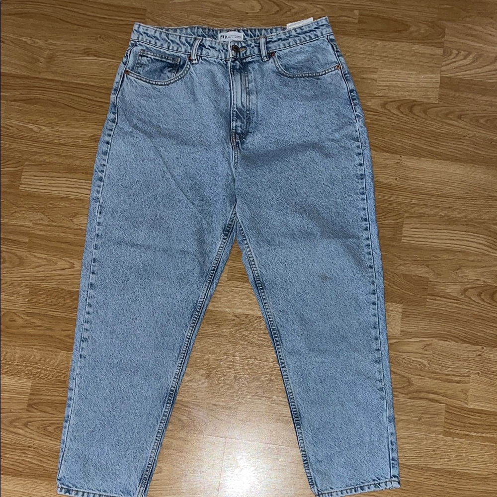 Zara Light Blue Relaxed straight Fit Women’s Jeans